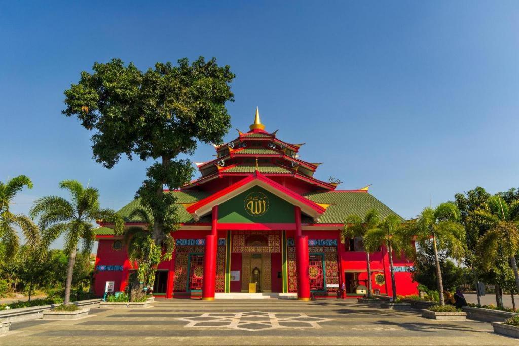 Grand Sumatera Hotel Сурабая Екстер'єр фото